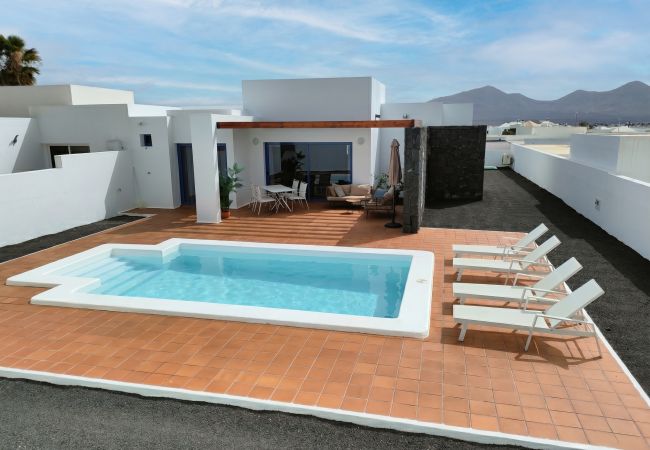 Villa in Playa Blanca - Villa Aroa