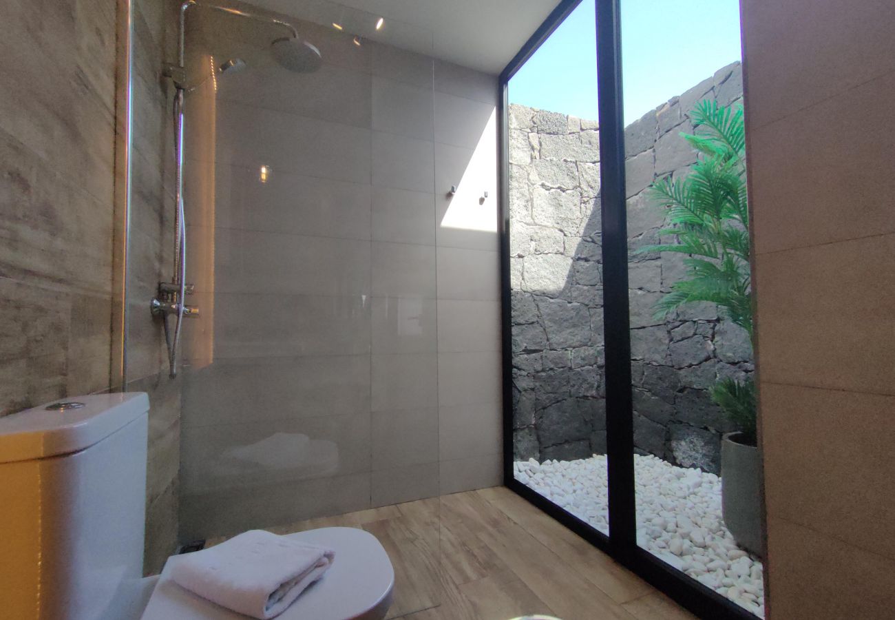 Villa with modern bathroom