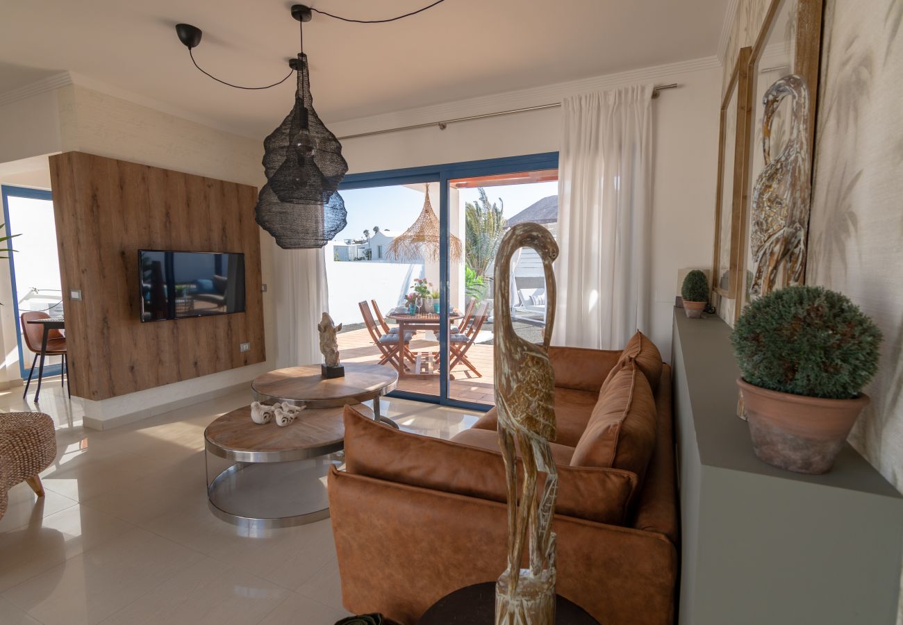 Villa in Playa Blanca - Villa Famara with beautiful views