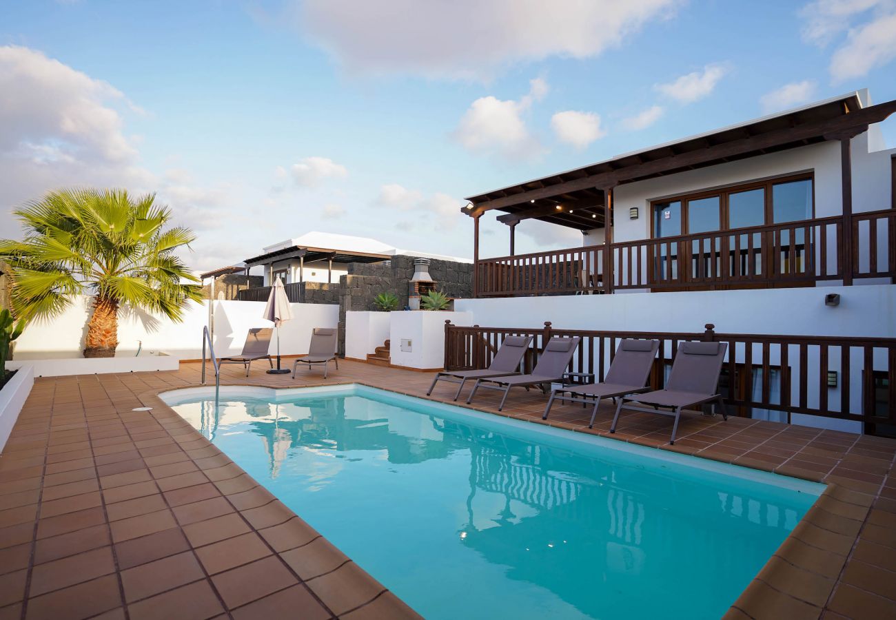 Villa in Playa Blanca - Villa Rosa great for families