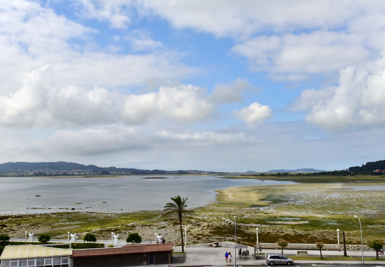 Apartment in Isla de la Toja - Penthouse with views la Toja P5 