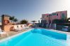 Villa in San Bartolomé de Tirajana - HomeForGuest Villa in Salobre with magnificent views of the golf course. Villa in San Bartolomé de Tirajana - HomeForGuest Villa in Salobre with magnificent views of the golf course.