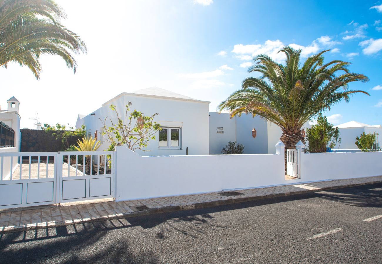 Villa in Puerto del Carmen - Villa Leonor in Puerto del Carmen